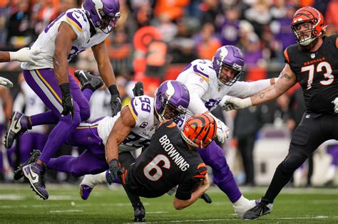 Two Frontrunners For Free Agent Danielle Hunter Revealed