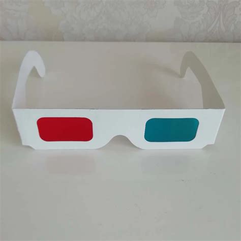 Universal Paper Anaglyph 3d Glasses Red Blue 3d Glasses For Movie Video Ef 3d Glasses Virtual