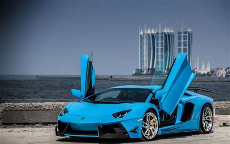 Download Blue Lamborghini Aventador Cool Doors Wallpaper