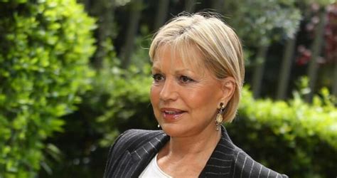 L'emorragia cerebrale, i cui sintomi saranno discussi in dettaglio in questo articolo, è considerata uno dei fenomeni più pericolosi per la vita umana. Catherine Spaak a Storie Italiane: "Ho avuto un'emorragia ...