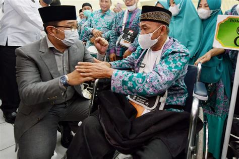Ridwan Kamil Lepas 413 Calon Jemaah Haji Jawa Barat
