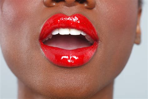 Best Lip Moisturizers We Cant Live Without In The Groove