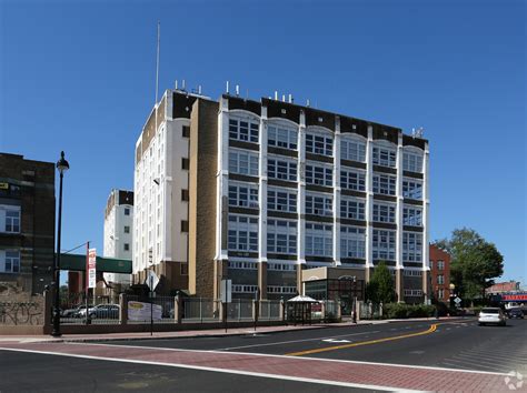 1429 Park St, Hartford, CT 06106 - The Lofts on Park | LoopNet.com