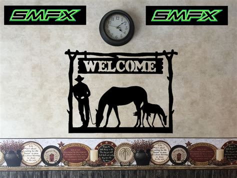 Cowboy Leaning And Horses Welcome Sign — Smfx Metal Art
