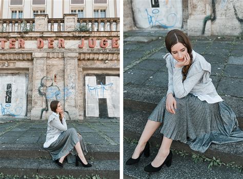 O serviço gratuito do google traduz instantaneamente palavras, frases e páginas da web entre o inglês e mais de 100 outros idiomas. OUTFIT: Rich & Royal - Rüschen Pulli mit Metallic ...