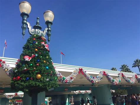 Photos Christmas Decorations Arrive At Disneys Hollywood Studios