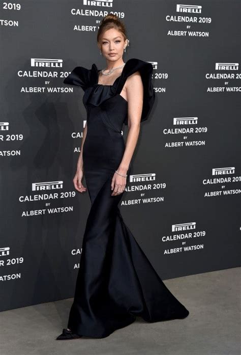 Gigi Hadids 25 Sultriest Red Carpet Style Statements Entertainment