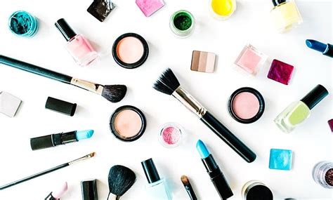 8 Best Eco Friendly Makeup Brands For Sustainable Beauty