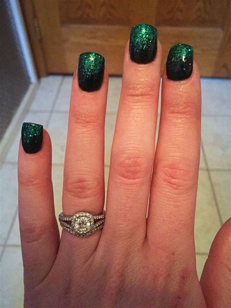 25 Simple St Patricks Day Nails Design And Ideas In 2020 St Patricks