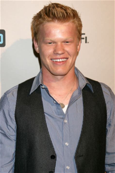 Celebrity Weigh In | Jesse Plemons Weight