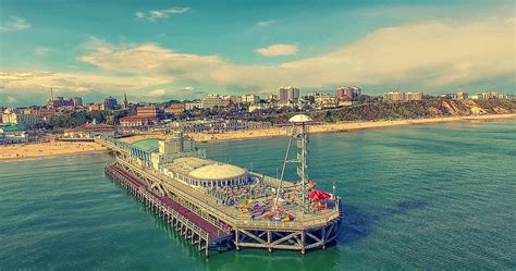 At the 2011 census, the town had a population of 183,491. Unser Sprachschulstandort Bournemouth (Südengland ...
