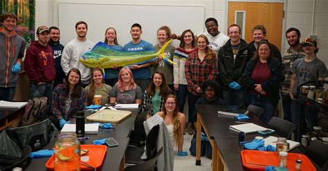 Virginia Tech Ichthyology Class Students Digital Stories On