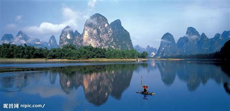 Karstic Peaks At Guilin Along The Li River China China Travel