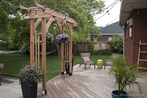 This garden arbor is simple to build and has a beautiful end result — the best of both worlds for a the base of this arbor consists of a basic structure that can be as simple or as ornate as desired, and. Remodelaholic | 2x4 and More: How to Build a Garden Arbor ...