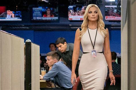 Margot Robbie Talks Bombshell Fox News And Her Secret Twitter Account