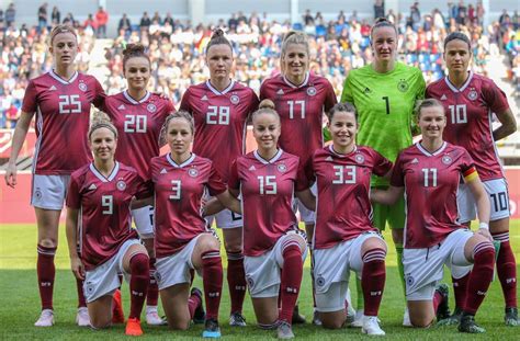 Nun muss gegen portugal zählbares her. Sportsfreundinnen des Tages: Die Provo-Aktion der Fußballerinnen - Fußball - Stuttgarter Zeitung