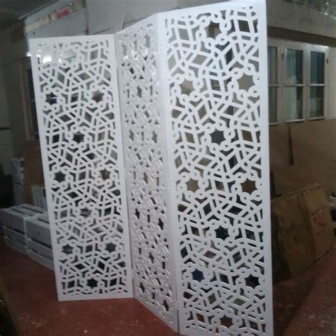 Ya, itu adalah partisi untuk sekat ruangan (separator room). Jual Partisi Ruangan Minimalis - Motif Ashok Spiral di ...