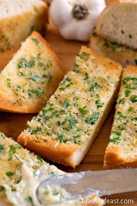 Garlic Bread A Classic Recipe That Everyone Should Have In Their