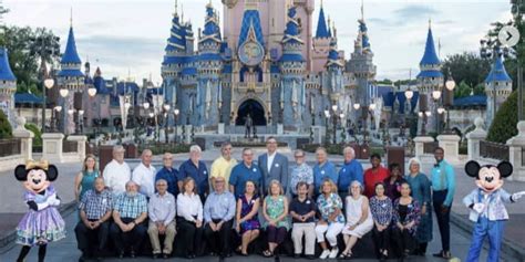 Disney World Hosts 50 Year Cast Members For Special Event Inside The