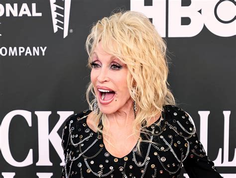 dolly parton officially joins tiktok half a million followers in one day