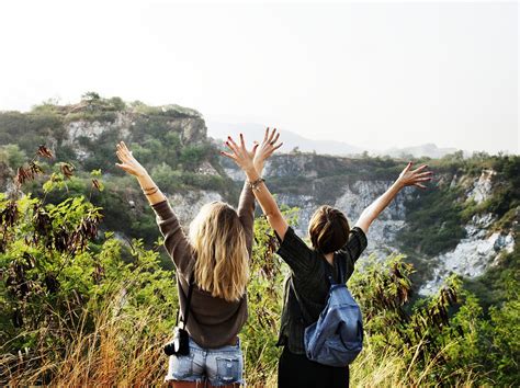 6 Best Tips For Traveling With Friends Love Eat Travel
