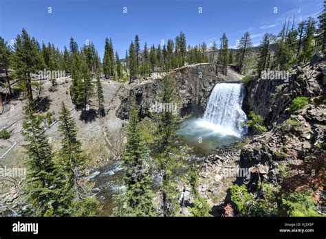 Rainbow Falls At Devils Postpile National Monument Stock Photo Alamy