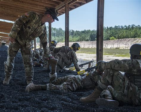 Marines See How The Army Puts Combat In Basic Training Article The