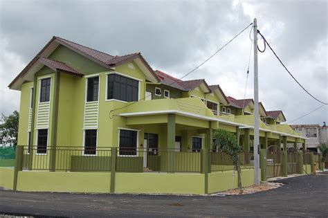 Artikel terkait model desain pagar rumah minimalis modern 2013 MAKA CORPORATION SDN BHD: Rumah Teres 2 Tingkat Taman ...