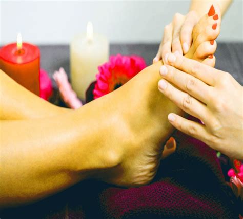The Best Massaging How To Provides A Foot Massage