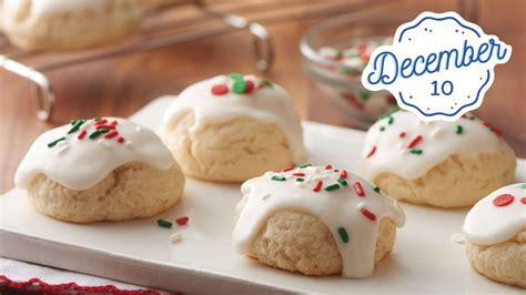 Pillsbury christmas ready to bake sugar cookies scorpions and centaurs. Cookie Countdown | Italian christmas cookie recipes ...
