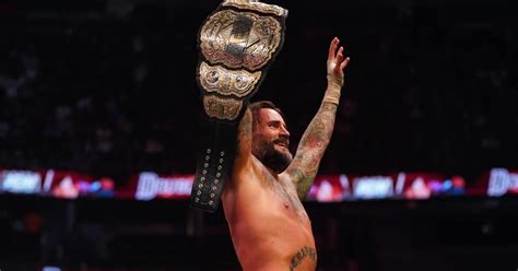 Cm Punk Gives An Injury Update During Comic Con