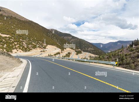 Winding Mountain Road Stock Photo Alamy