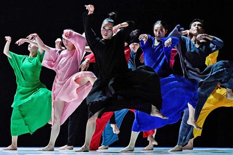 Дізнайтеся більше про 12 популярних видів танцю Розваги 2022