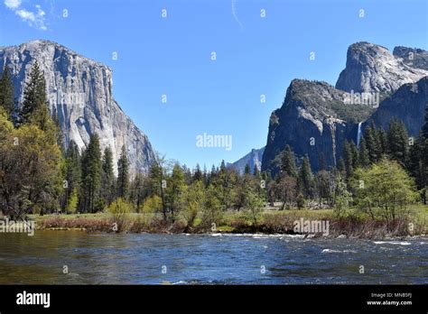 Yosemite Valley Seen From Valley View Yosemite National Park