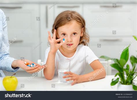 10088 Take Medicine Kid Images Stock Photos And Vectors Shutterstock