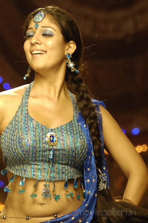 Saree Navel Show Nayanthara Hot Navel Show