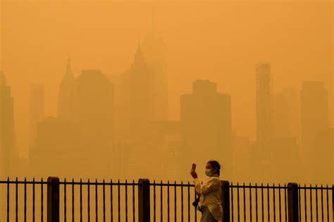 New York Hits Pollution Record And Hundreds Of Flights Delayed Amid Canada Wildfire Smoke