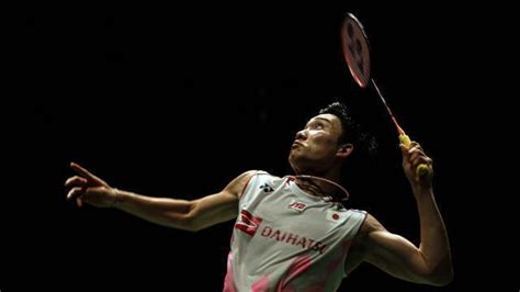 Dimanche 12 janvier 2020, kento momota a remporté le masters de malaisie, mais quelques heures plus tard, le champion de badminton de 25 ans a été victime d'un accident de la route tragique qui a. Badminton. Le numéro 1 mondial Kento Momota blessé dans un ...