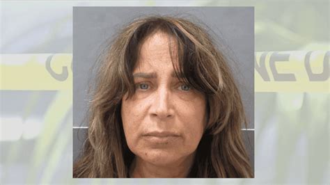 Lake Worth Woman Charged With Stabbing Husband At Keys Resort Cleaning