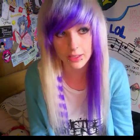 This Is Hannah Hacksaw Site Model And I Love Her Hair Emo Scene Hair