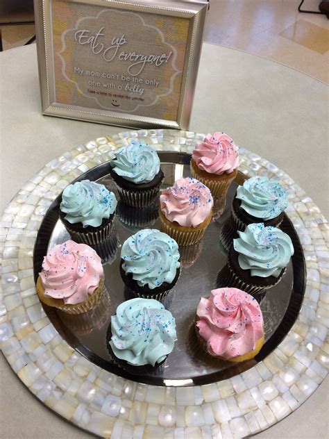 gender reveal cupcakes a note to co workers with cupcakes having either blue or pink inside