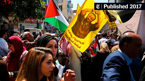 Over 1 000 Palestinian Prisoners In Israel Stage Hunger Strike The New York Times