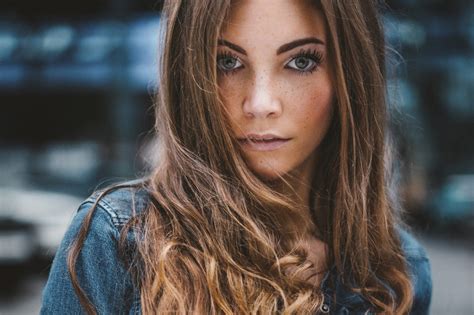 Wallpaper Face Women Model Depth Of Field Long Hair Blue Eyes Looking At Viewer Singer