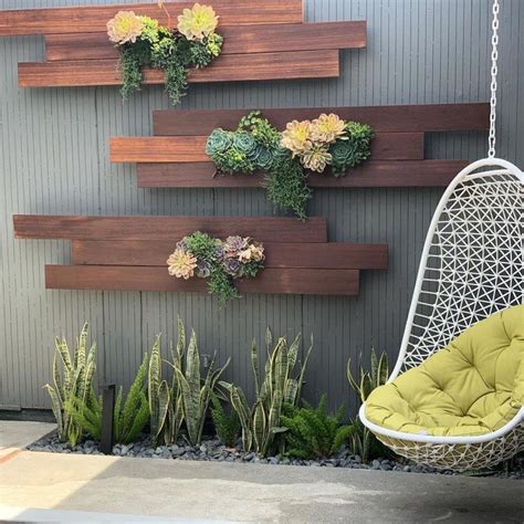 30 Popular Vertical Garden Wall For Outdoors Decor Pimphomee