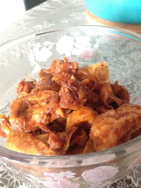 Walaupun begitu, mengolah sambal dan tempe bersamaan tidak akan mengurangi rasa nikmatnya. Tentang Laura Azura Zainal: Resepi Sambal Tempe Jawa