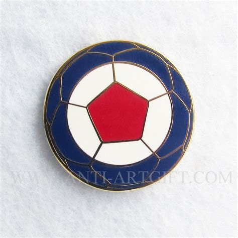 Custom Hard Enamel Newest Sports Lapel Pins Fashion Football United