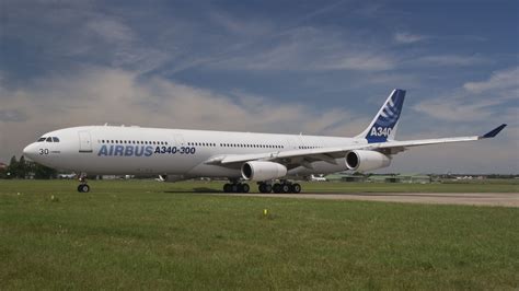 √ Airbus A340 300 Popular Century