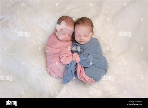 Fraternal Twins Girl Hi Res Stock Photography And Images Alamy