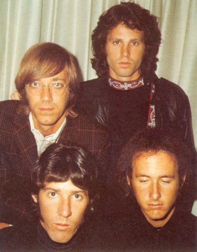 Uno de los máximos exponentes de la psicodelia de los años 60. The Doors Color Band Photo