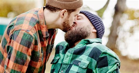 More Americans Are Having Same Sex Encounters — Or At Least Admitting It Huffpost Uk Queer Voices